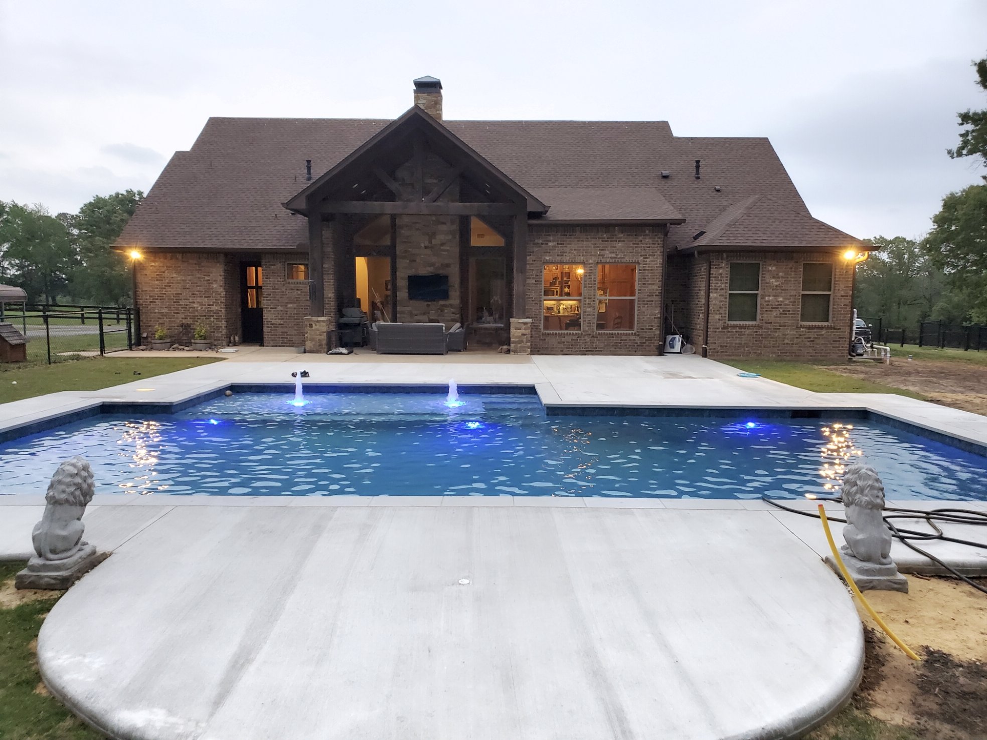 QuartzScapes Azure — Evening LED & Deck Jets